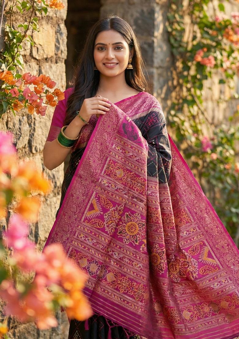 Black Floral Print Pochampally Saree Set - Indya
