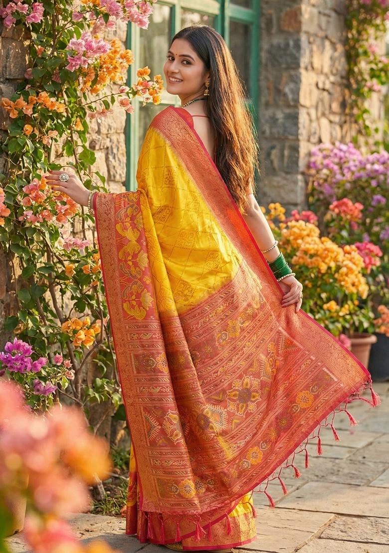 Yellow Floral Print Pochampally Saree Set - Indya