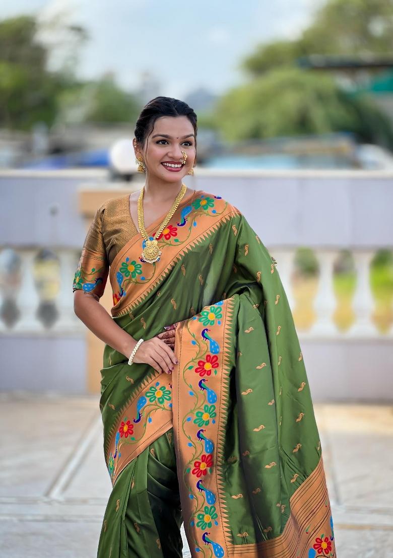 Mehendi Zari Woven Silk Saree Set - Indya