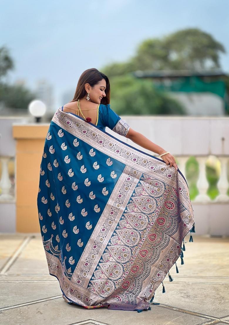 Teal Zari Woven Silk Saree Set - Indya