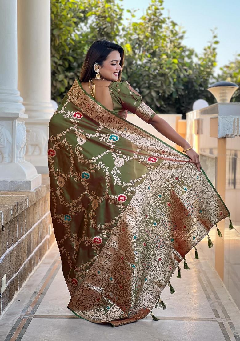 Mehendi Zari Woven Silk Saree Set - Indya