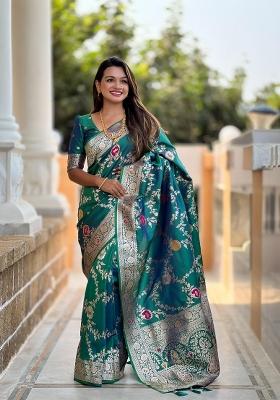 Rama Green Zari Woven Silk Saree Set