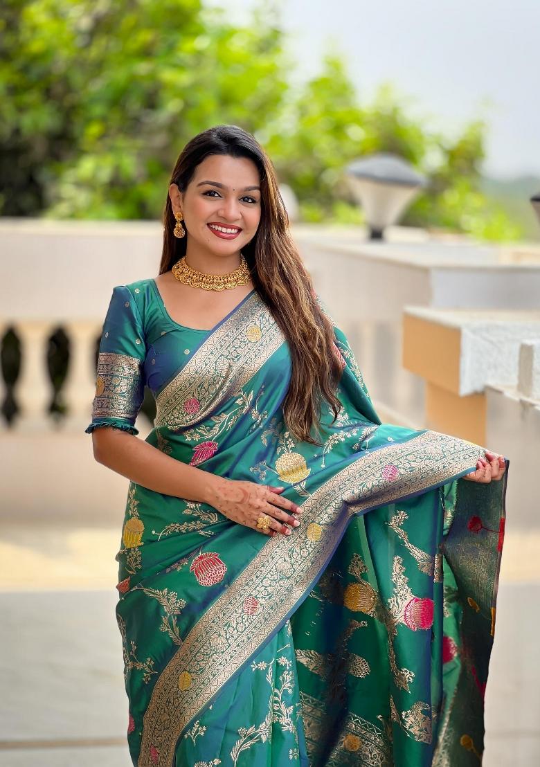 Rama Green Zari Woven Silk Saree Set - Indya