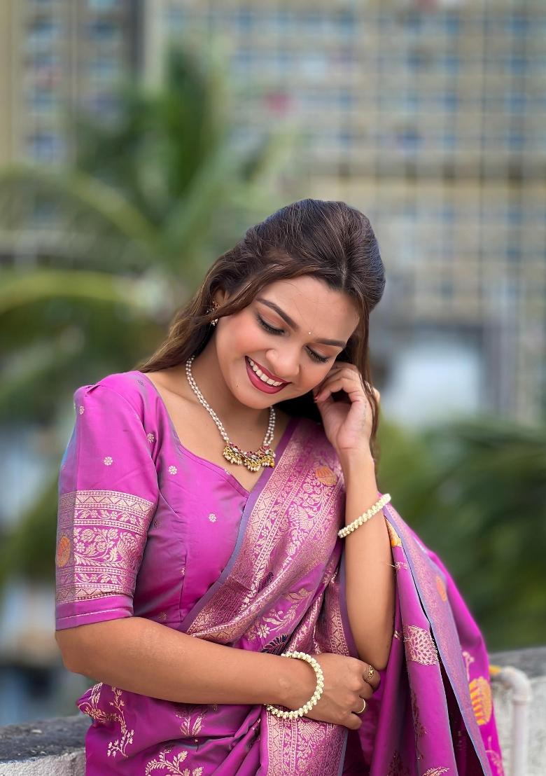 Onion Pink Zari Woven Silk Saree Set - Indya