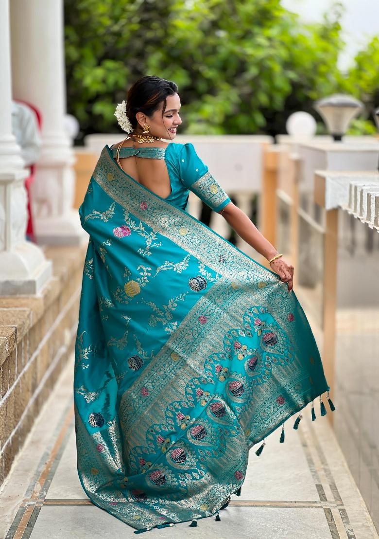 Rama Green Zari Woven Silk Saree Set - Indya