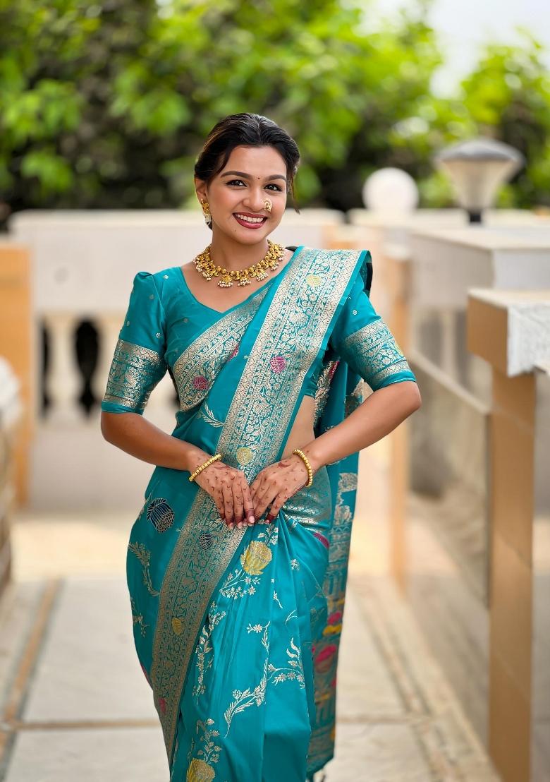 Rama Green Zari Woven Silk Saree Set - Indya
