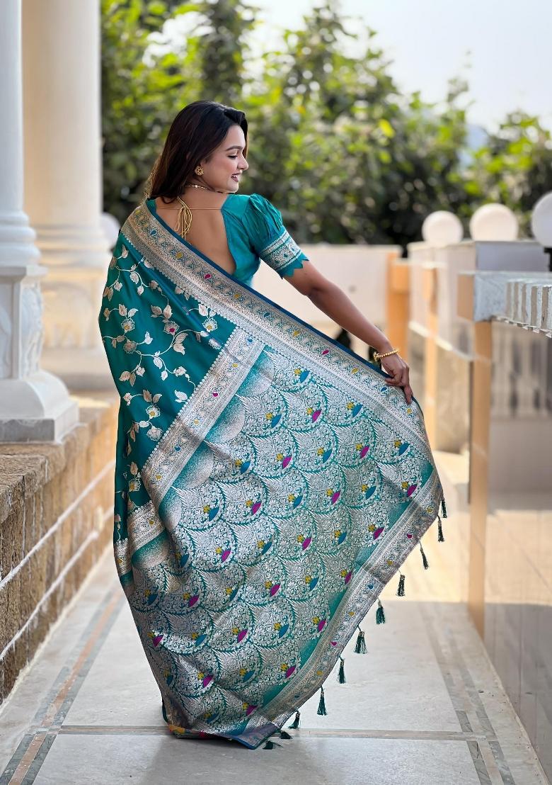 Rama Green Zari Woven Silk Saree Set - Indya