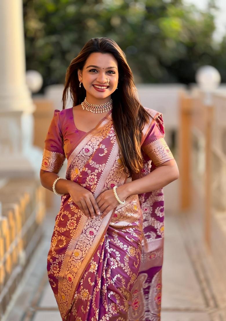 Onion Pink Zari Woven Silk Saree Set - Indya