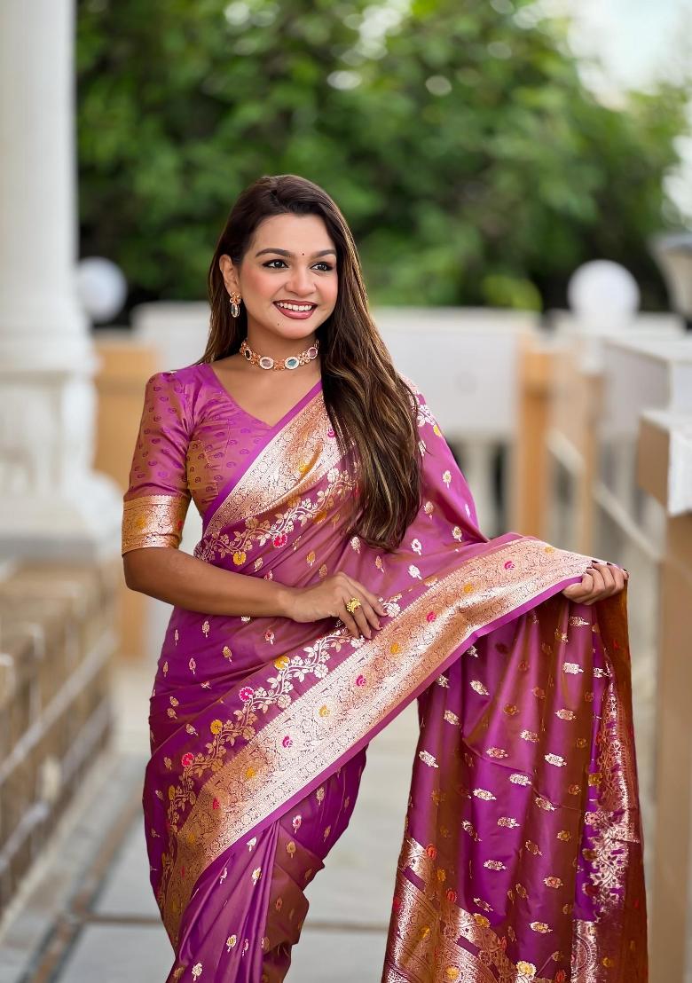 Onion Pink Zari Woven Silk Saree Set - Indya