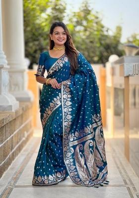 Turquoise Zari Woven Silk Saree Set