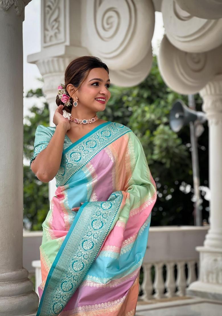 Rama Green Zari Woven Silk Saree Set - Indya