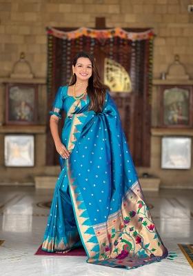 Turquoise Zari Woven Silk Saree Set
