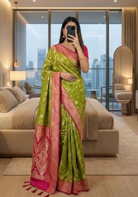 Parrot Green Zari Work Banarasi Saree Set