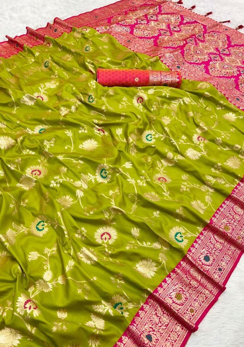 Parrot Green Zari Work Banarasi Saree Set - Indya