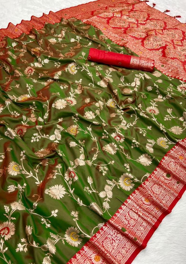 Green Zari Work Banarasi Saree Set - Indya