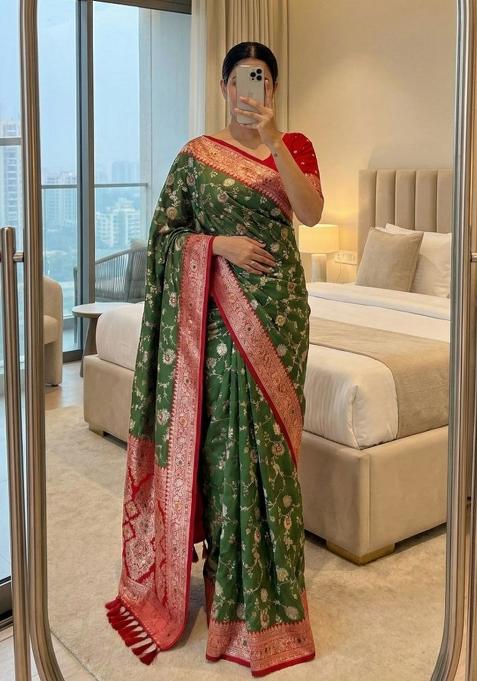 Green Zari Work Banarasi Saree Set