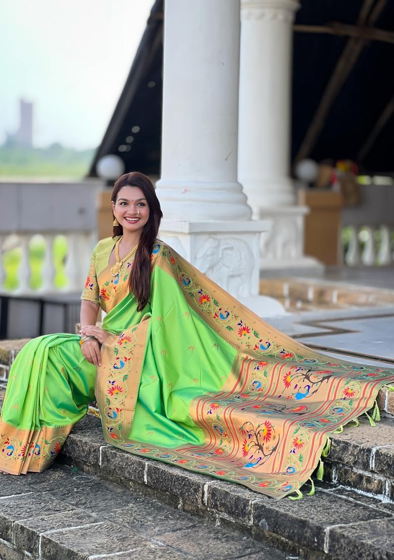 Parrot Green Zari Work Banarasi Saree Set - Indya
