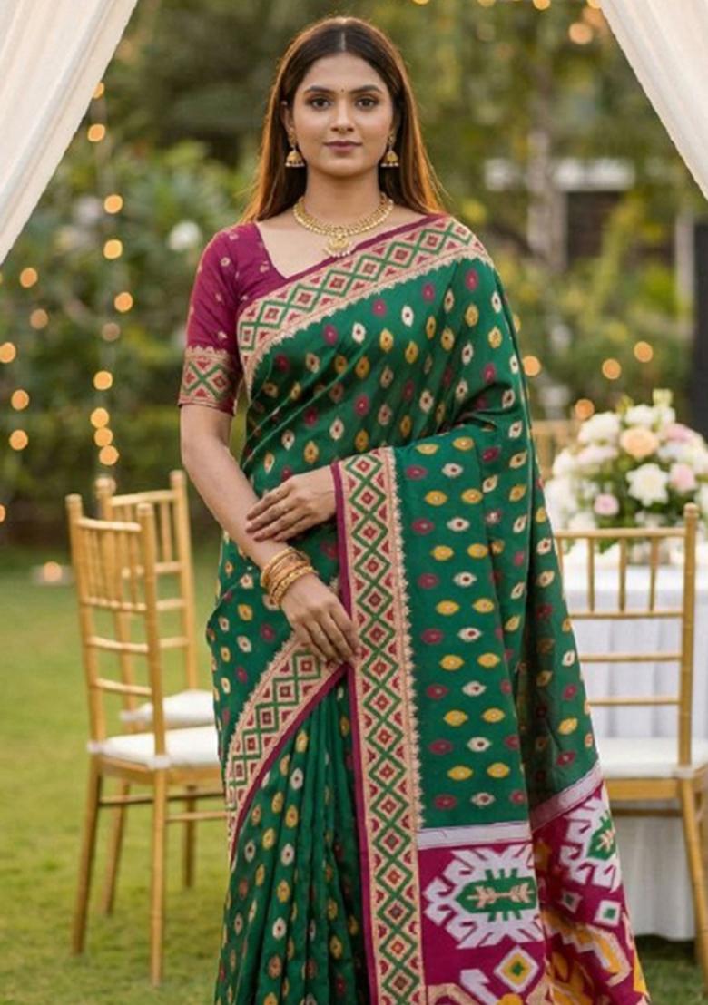 Green Zari Work Banarasi Saree Set - Indya