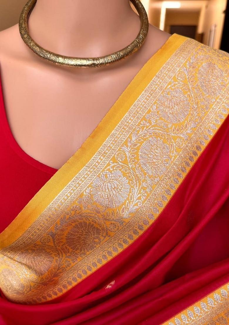Red Zari Work Banarasi Saree Set - Indya