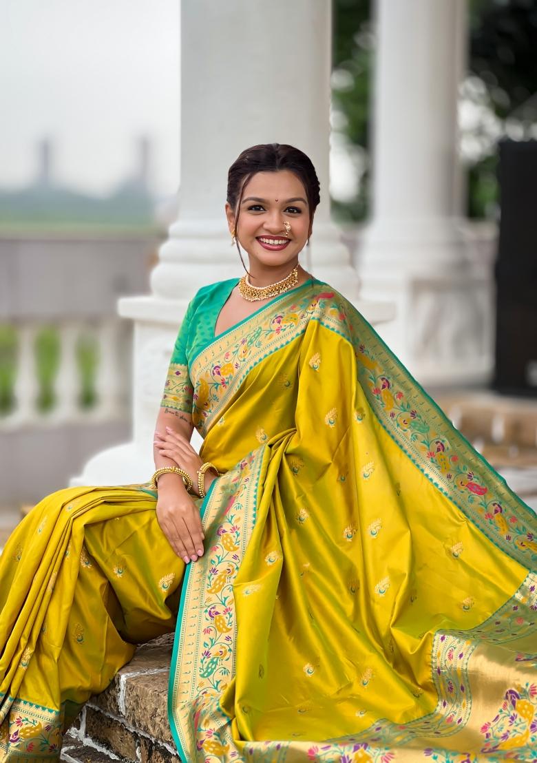 Parrot Green Zari Work Banarasi Saree Set - Indya