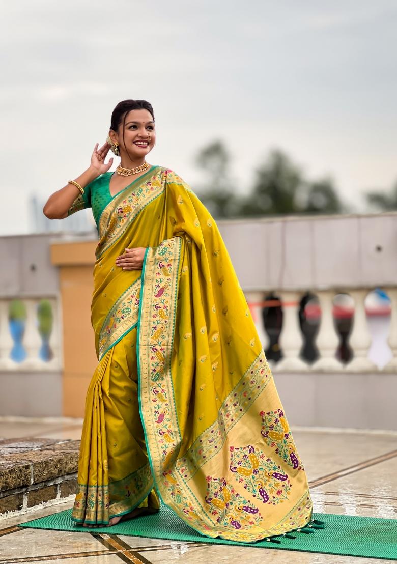 Parrot Green Zari Work Banarasi Saree Set - Indya