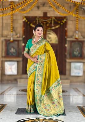 Parrot Green Zari Work Banarasi Saree Set