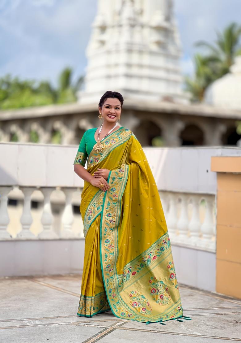 Parrot Green Zari Work Banarasi Saree Set - Indya