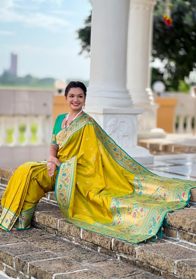 Parrot Green Zari Work Banarasi Saree Set - Indya