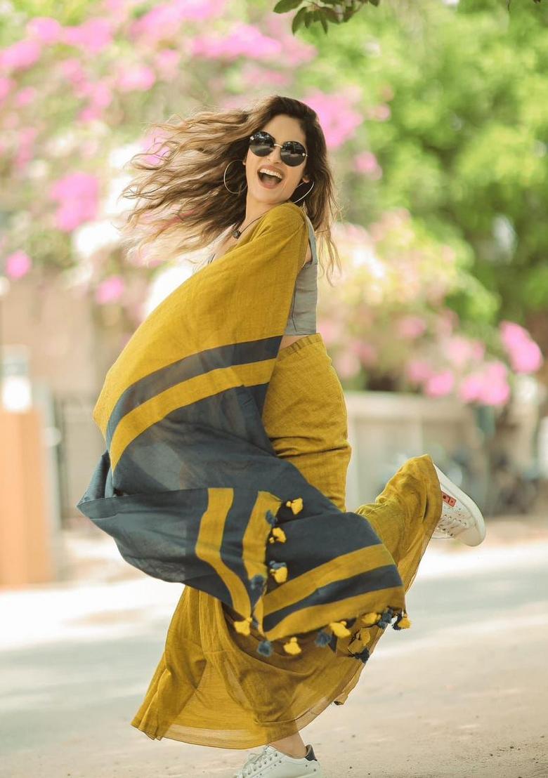 Mustard Solid Linen Saree With Blouse - Indya