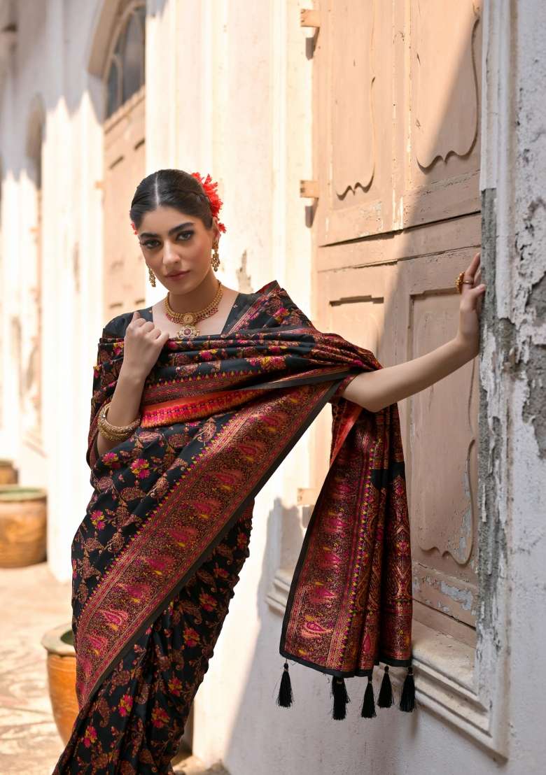 Black Solid Silk Blend Saree Set - Indya