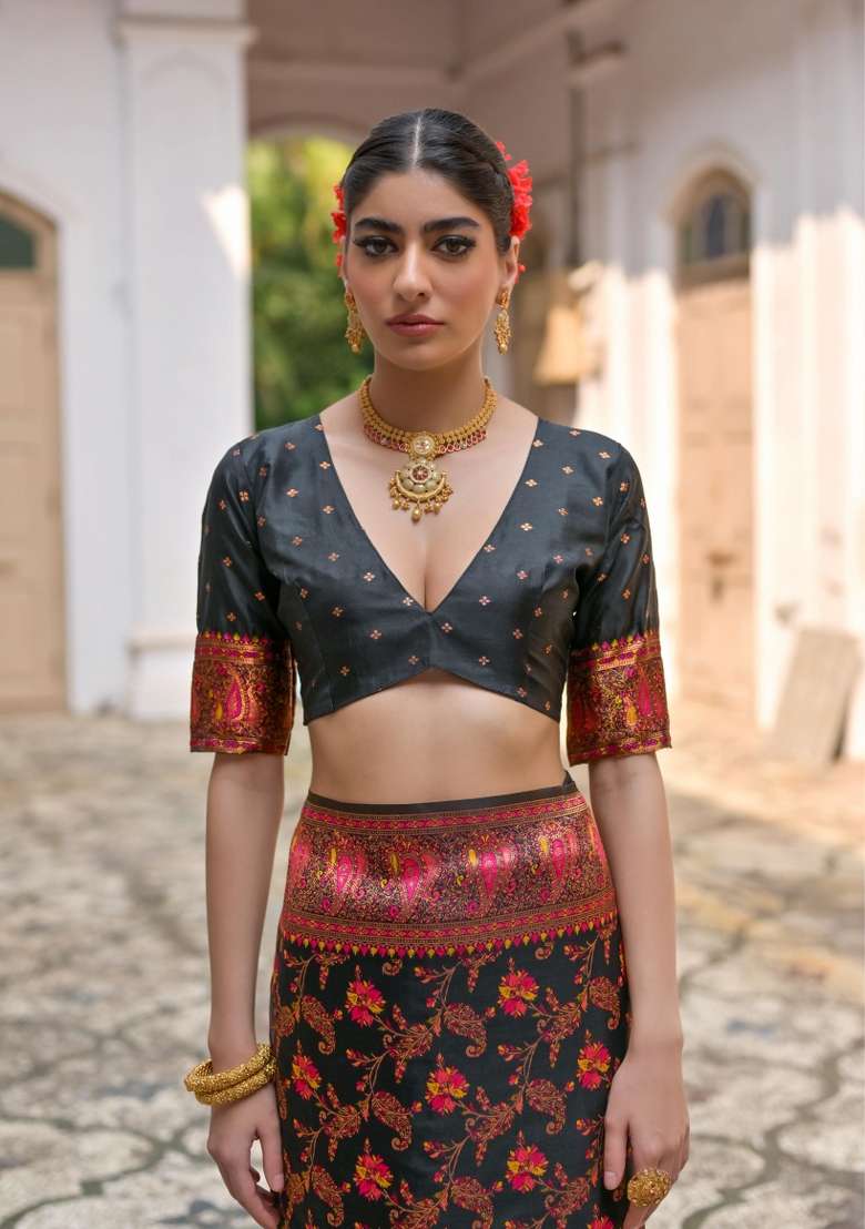 Black Solid Silk Blend Saree Set - Indya