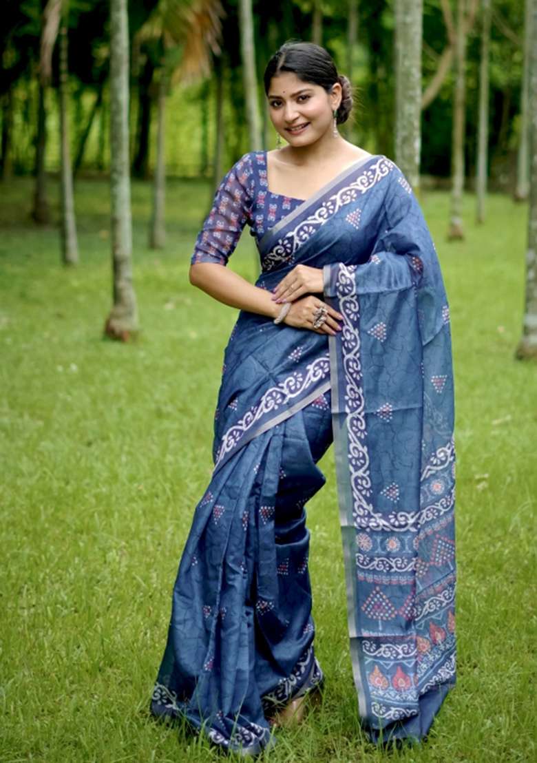 Royal Solid Silk Blend Saree Set - Indya