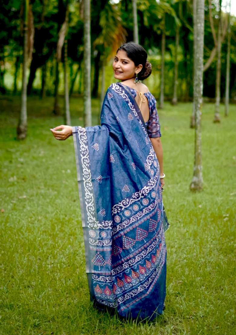 Royal Solid Silk Blend Saree Set - Indya