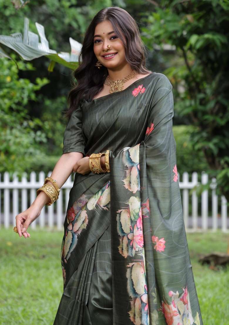 Green Solid Silk Blend Saree Set - Indya