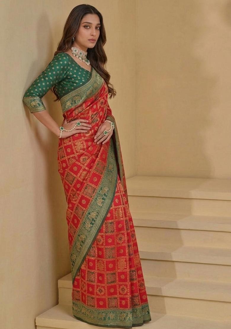 Red Zari Work Banarasi Saree Set - Indya