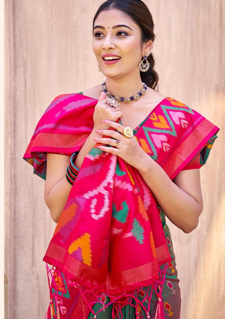 Grey Woven Zari Work Pochampalli Silk Saree Set - Indya