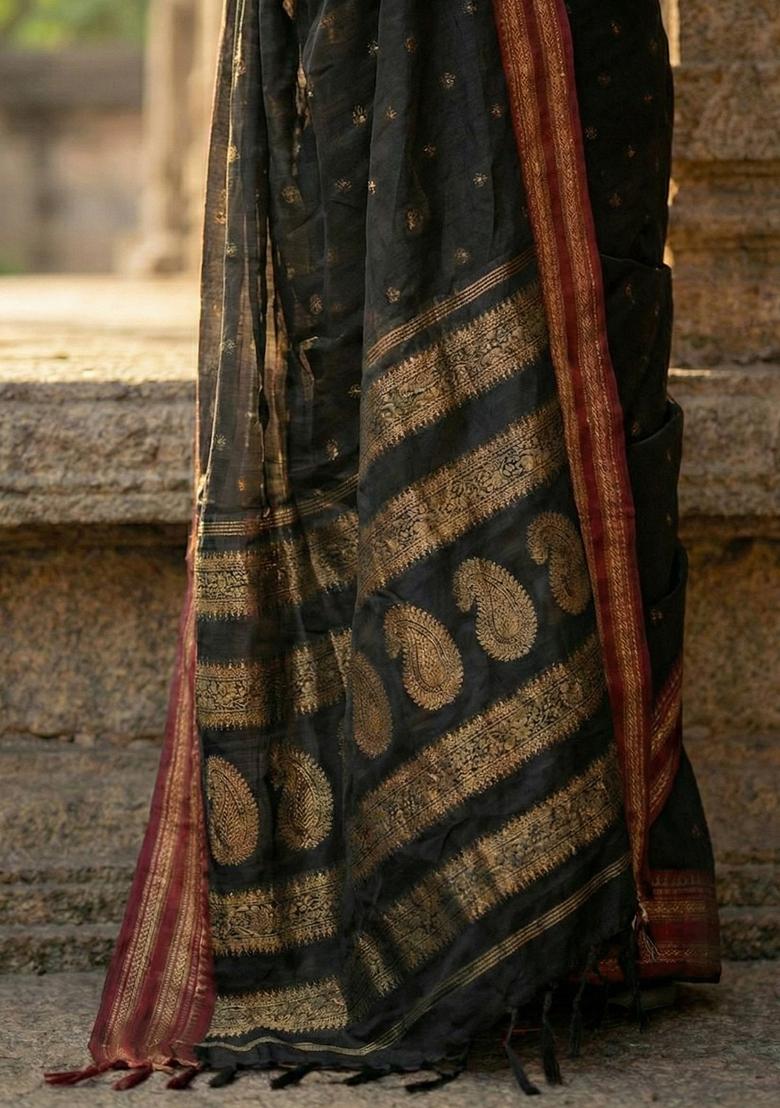 Black Woven Zari Work Banarasi Silk Saree Set - Indya