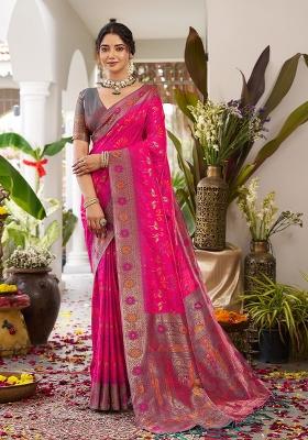 Magenta Pink Woven Zari Work Banarasi Silk Saree Set