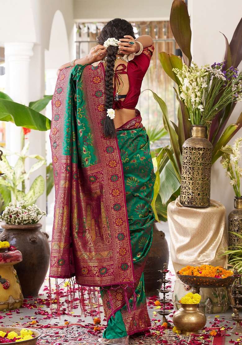 Emerald Green Woven Zari Work Banarasi Silk Blend Saree Set for Diwali and Festive Wear - Indya