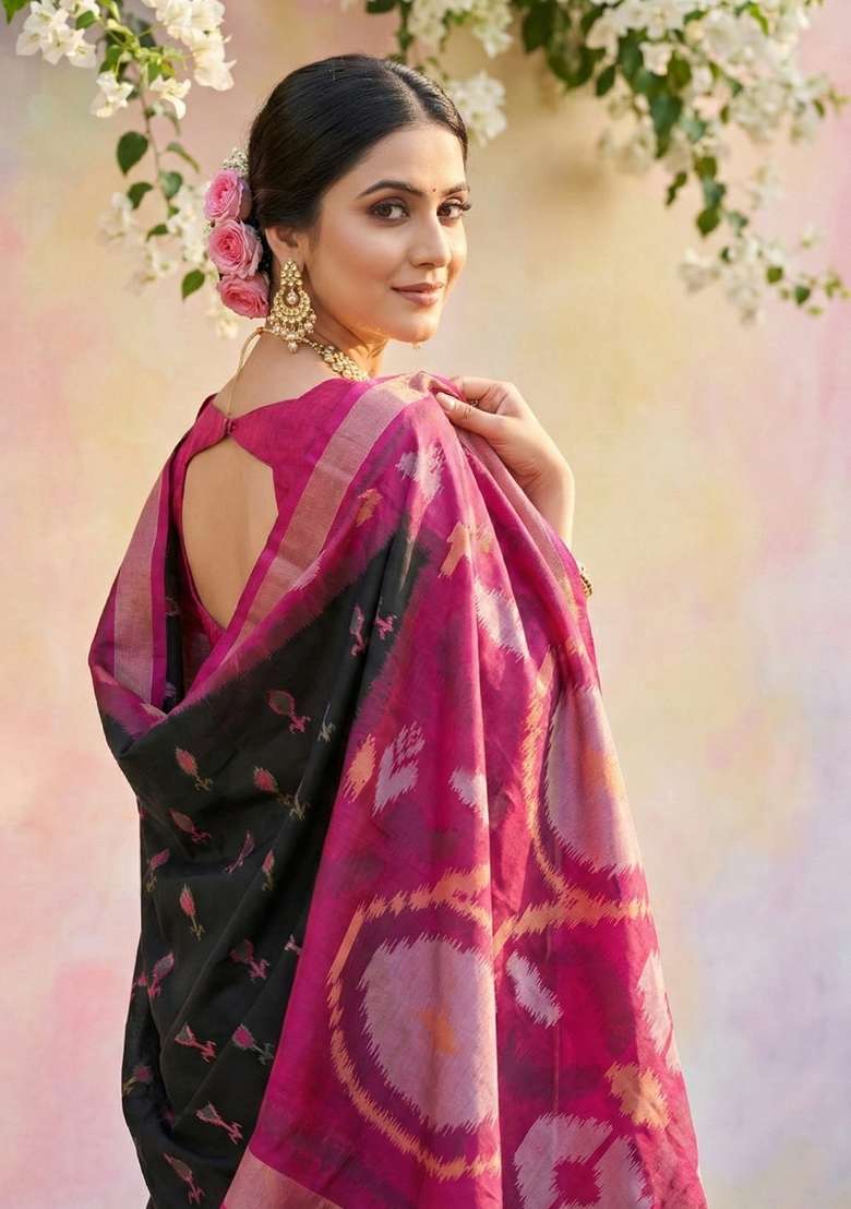 Black Woven Zari Work Pochampalli Silk Blend Saree Set for Diwali and Festive Wear - Indya