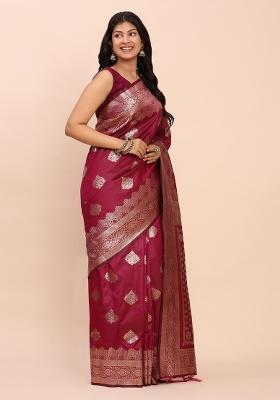Magenta Woven Zari Work Banarasi Silk Saree Set