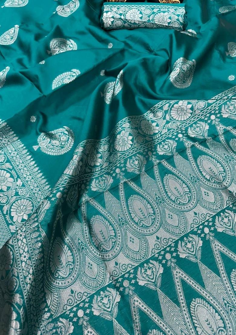 Rama Zari Work Silk Saree Set - Indya
