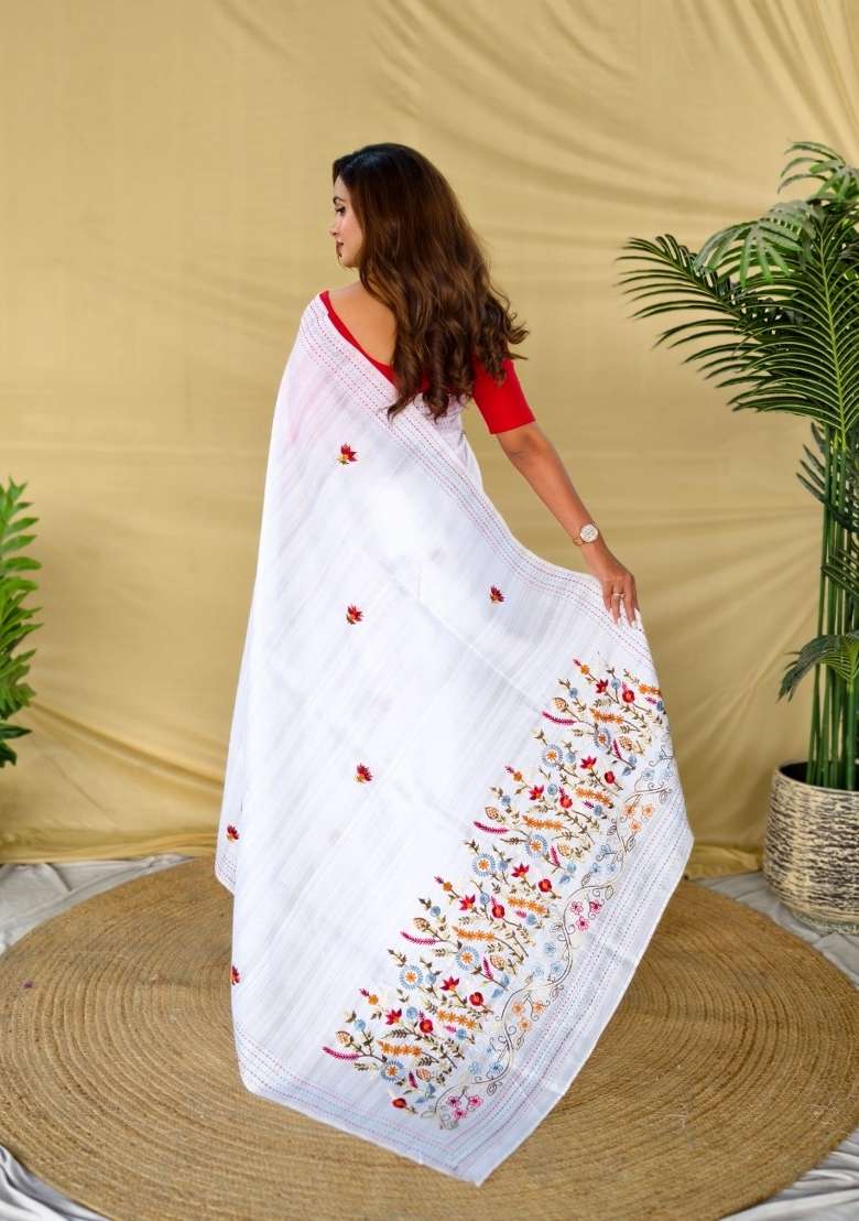 White Embroidered Silk Blend Saree Set for Diwali and Festive Wear - Indya