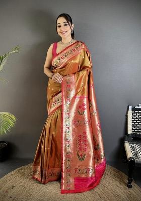 Peach Floral Print Silk Blend Saree Set
