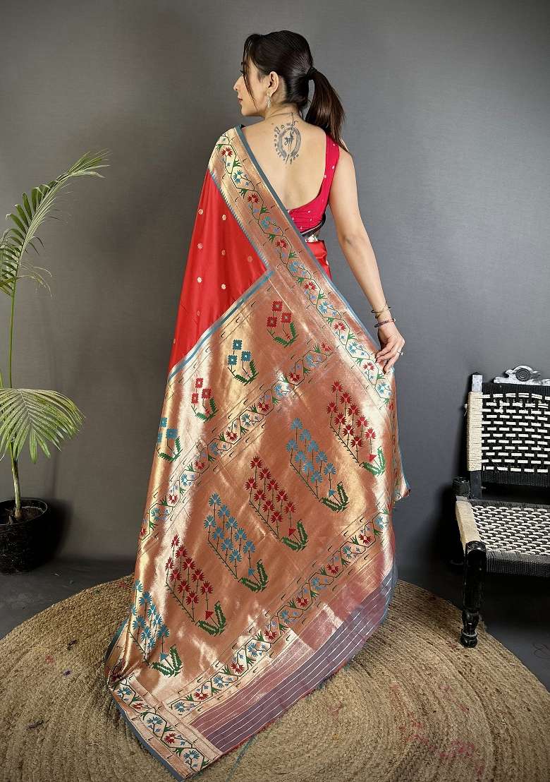 Red Silk Blend Saree Set with Floral Print for Diwali | Wedding & Festive Wear - Indya