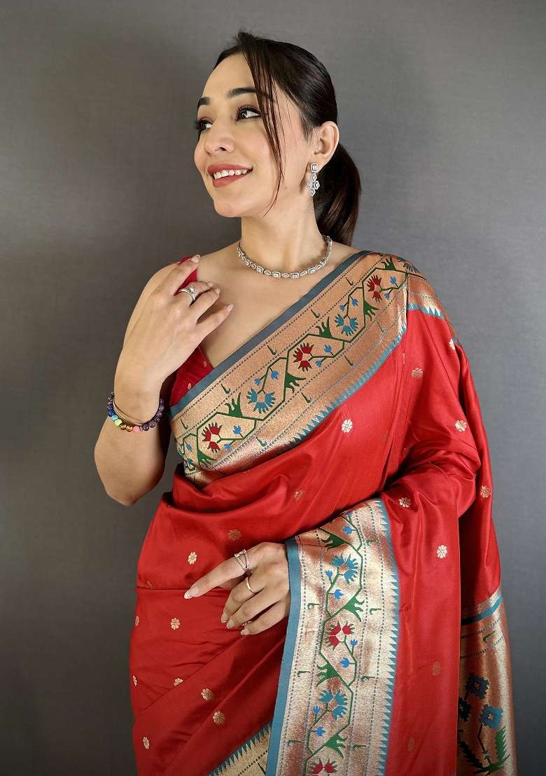 Red Silk Blend Saree Set with Floral Print for Diwali | Wedding & Festive Wear - Indya