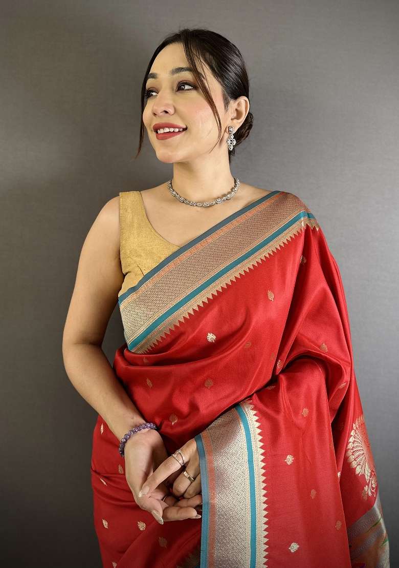 Red Silk Blend Saree Set with Floral Print for Diwali | Wedding & Festive Wear - Indya