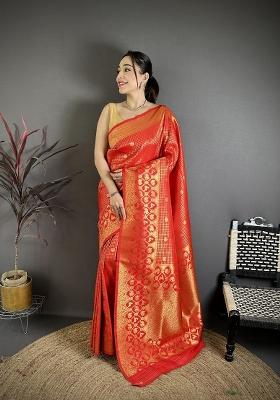 Red&nbsp; Floral Print Silk Blend Saree Set