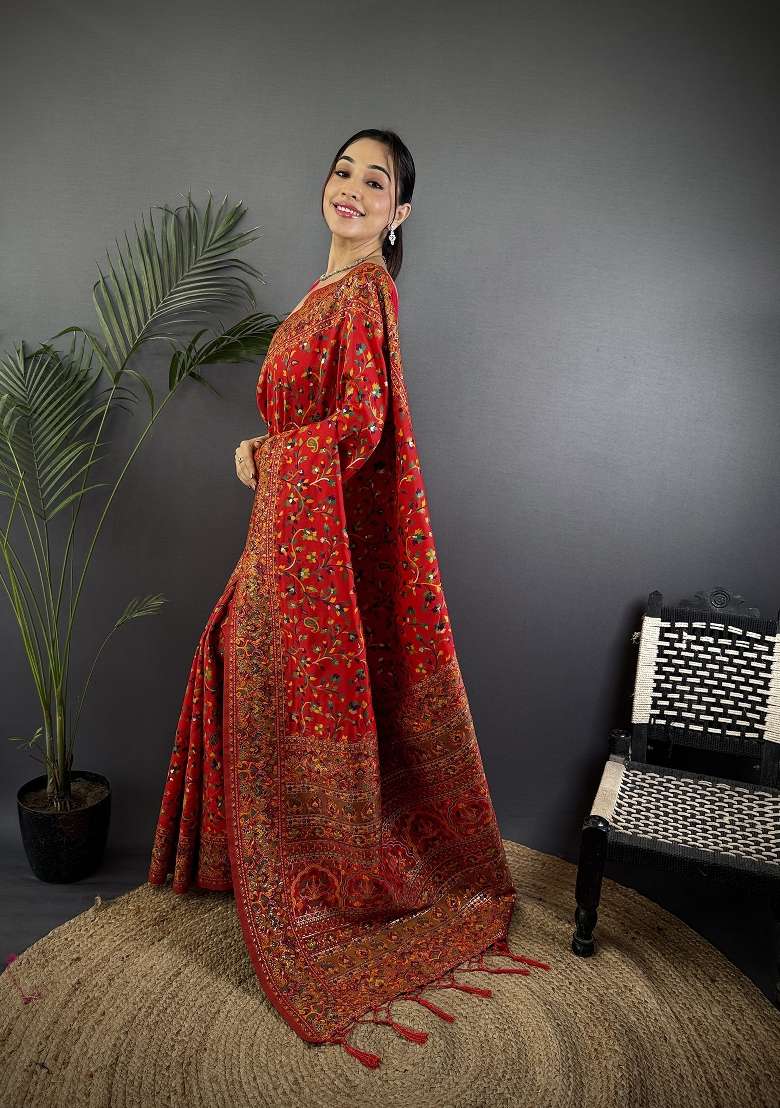 Red Silk Blend Saree Set with Zari Work for Diwali | Wedding & Festive Wear - Indya