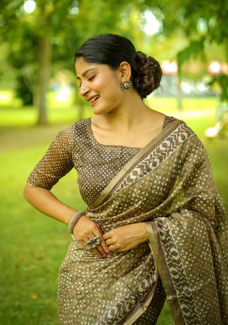 Olive Solid Silk Saree Set for Diwali and Festive Wear - Indya